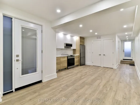 88 Lindsey Ave #Basement, Toronto, ON M6H 1E3