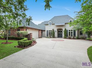 19437 Point O Woods Ct, Baton Rouge, LA 70809