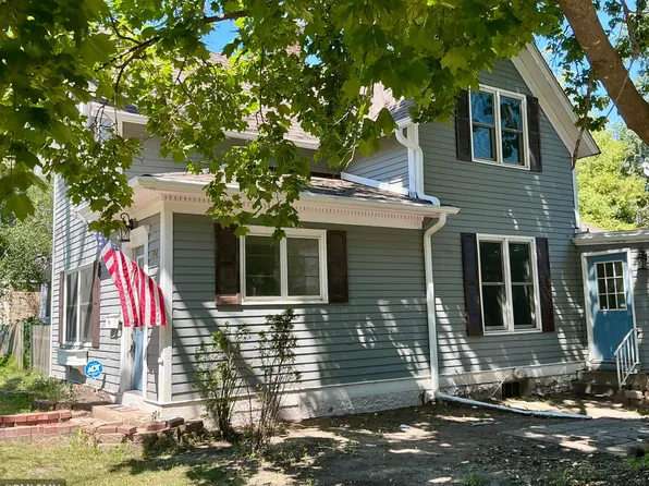 704 Mulberry St W, Stillwater, MN 55082
