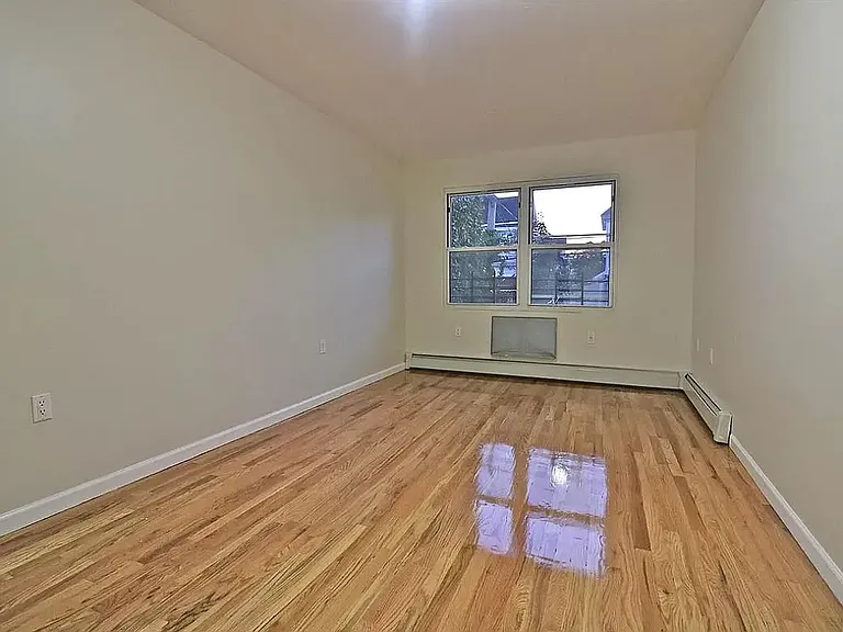 478 E 29th St #3 — Photo 7