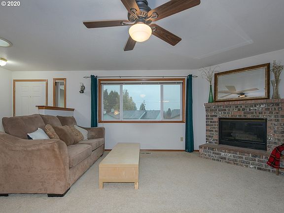 5th image of 4507 NE 98th Cir