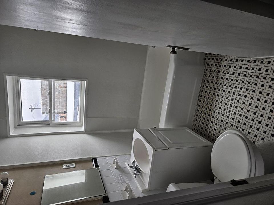 2nd image of 168 4th Ave APT C