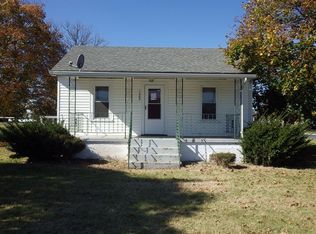 1303 Dogwood Ave, Grottoes, VA 24441