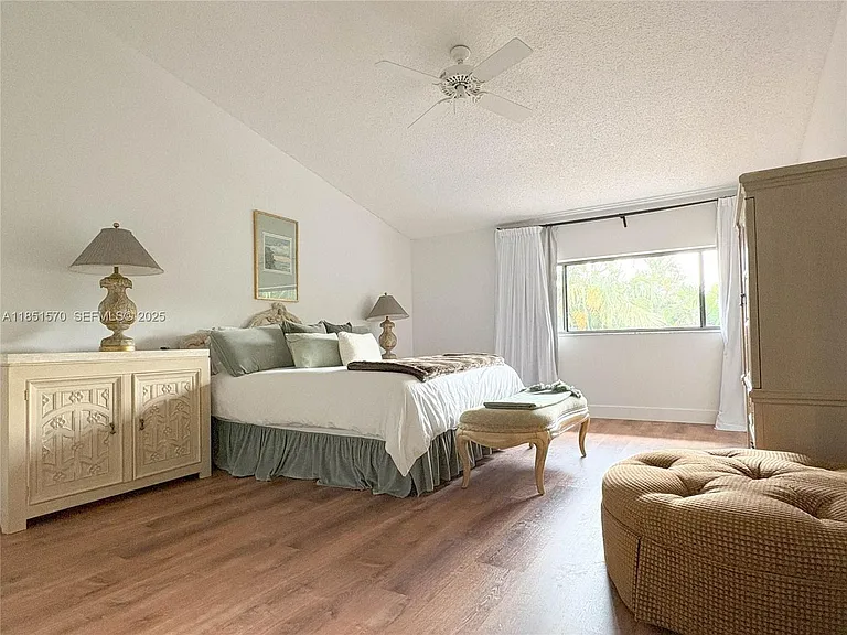 2530 Windsor Way Ct — Photo 15