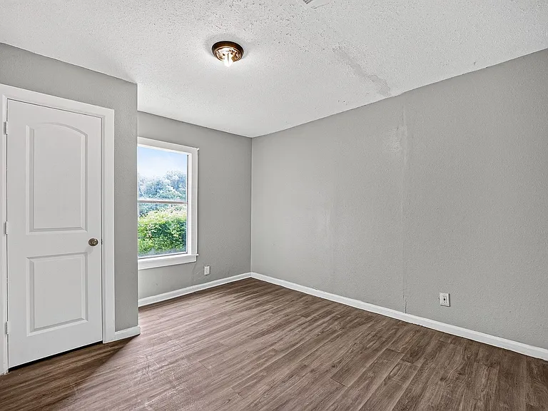 4118 Sunflower St — Photo 15