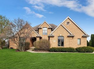 1713 Stonebridge Dr S, Ann Arbor, MI