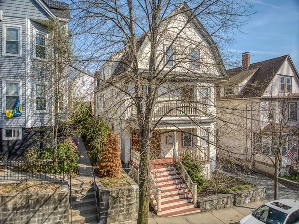 107 Glenwood Rd #3, Somerville, MA 02145