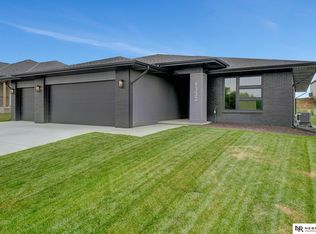 9332 S 86th St, Lincoln, NE 68526