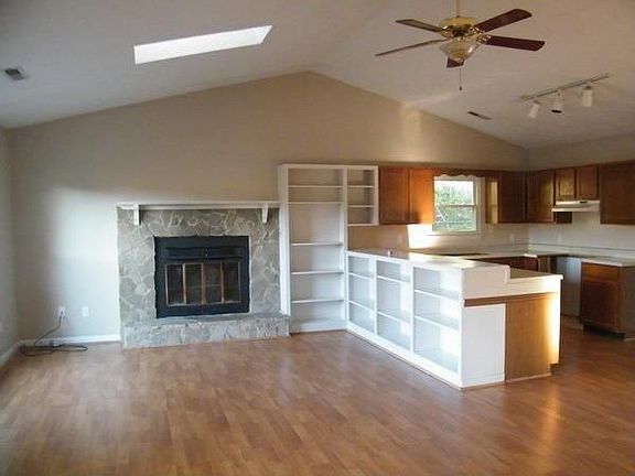 2nd image of 5517 N Garden Ln