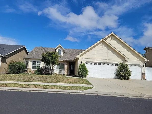 1927 N Karen Ave, Clovis, CA 93619