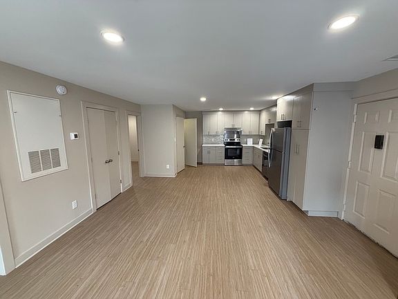 5th image of 3533 Ivy Commons Dr APT 102