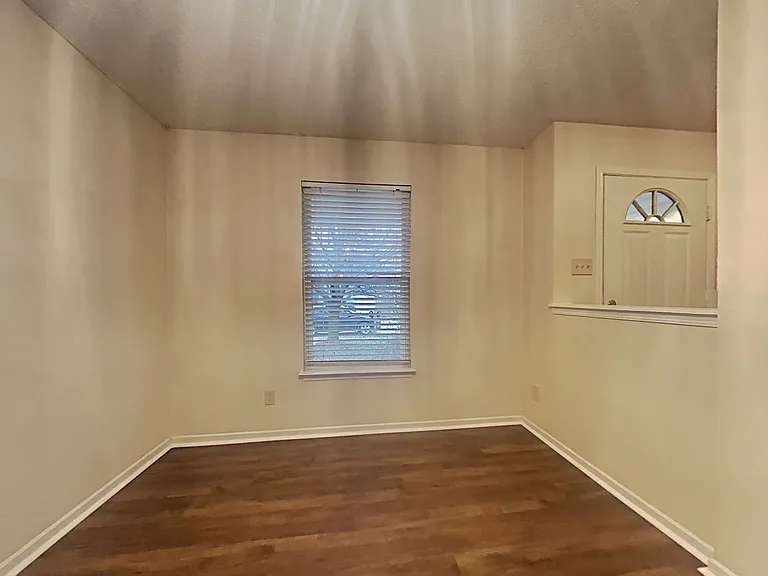 6886 Merritt Ridge Way — Photo 5