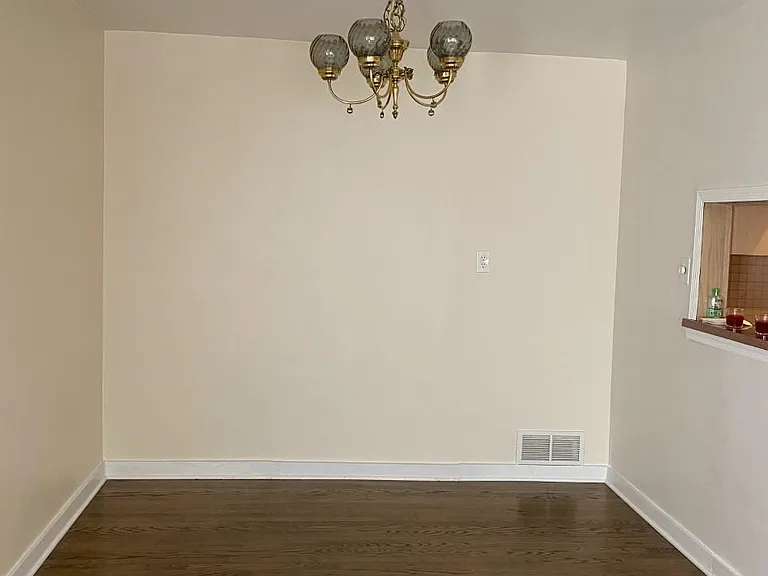 530 E Passaic Ave — Photo 9