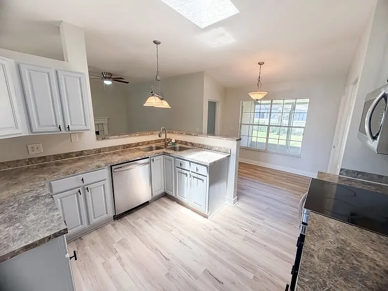 2386 SW Neal Rd — Photo 4