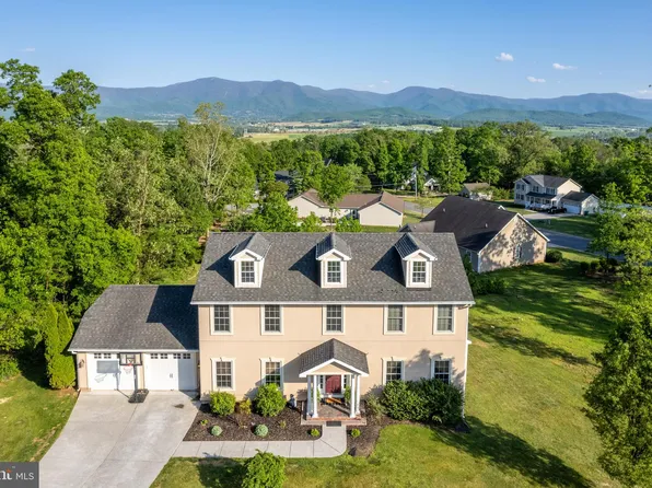433 Forest Hills Dr, Luray, VA 22835