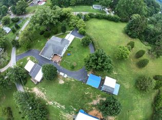1410 Foust Carney Rd, Powell, TN 37849