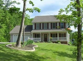 224 Mayberry Dr, Blue Ridge, VA 24064