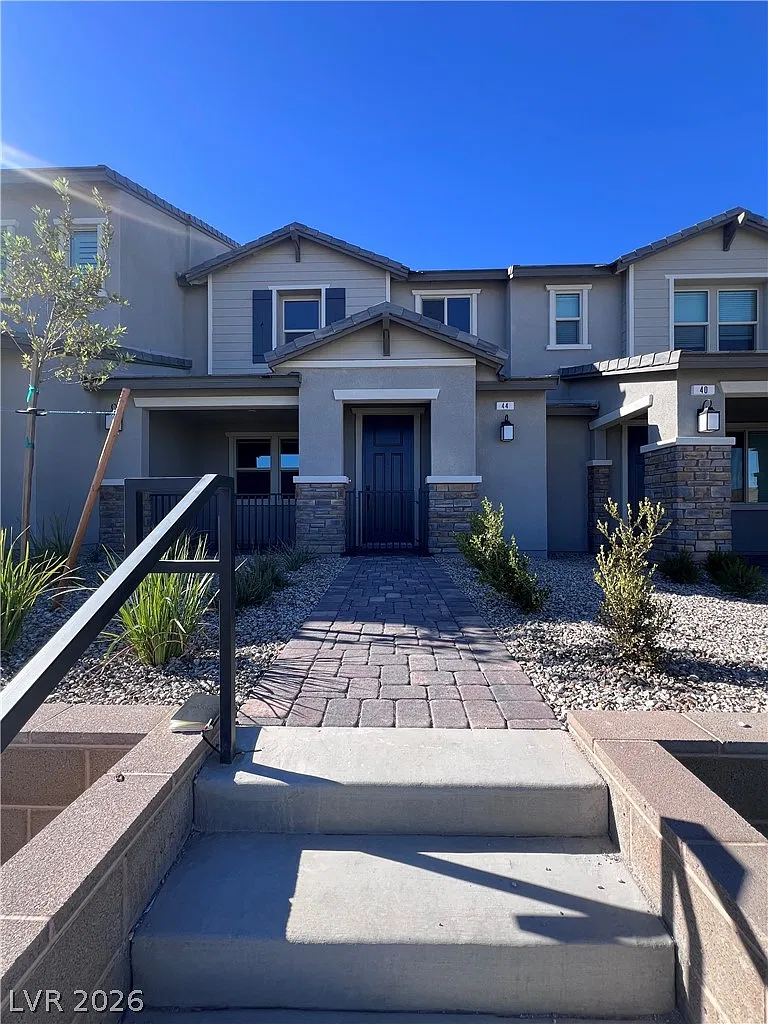 3 bed, 2.5 bath, 1534 sqft, $2,450 — Photo 1