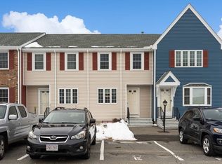 27 Fox Meadow Rd APT G, Leominster, MA 01453