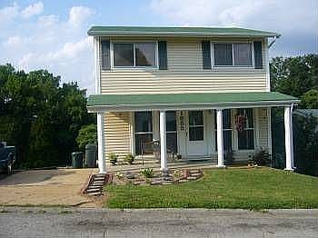 2nd image of 1885 Fairfax Dr