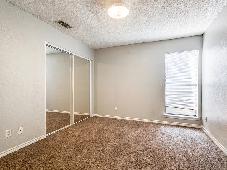 2021 Pheasant Dr — Photo 10