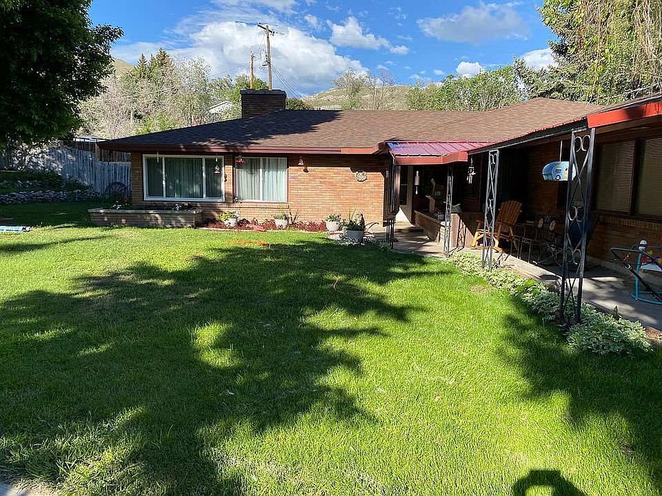 2nd image of 208 Highland Dr