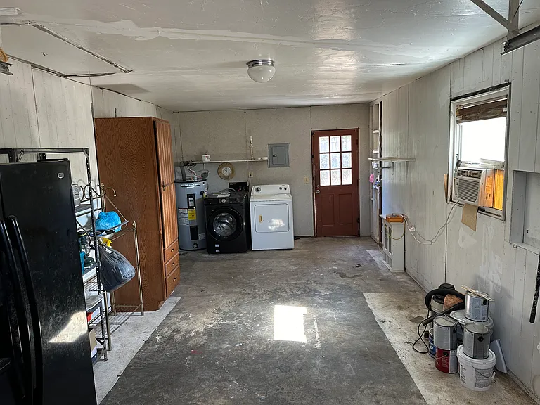 306 Cathay Rd — Photo 10