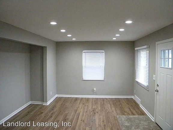 3rd image of 633 Eastern Heights Blvd