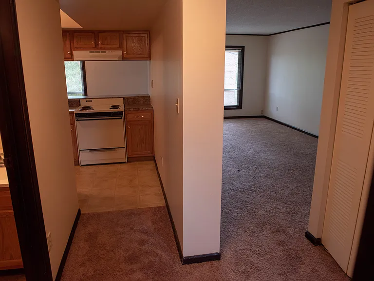 Cedar Point Apartments — Photo 19