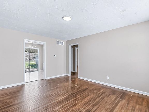 3rd image of 230 Turkle Ave