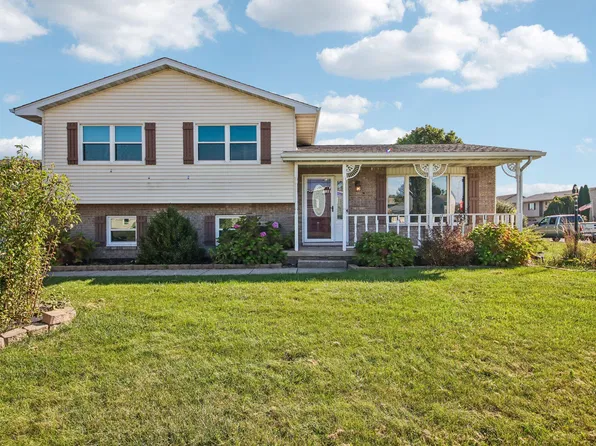 3219 Sarah St, Portage, IN 46368