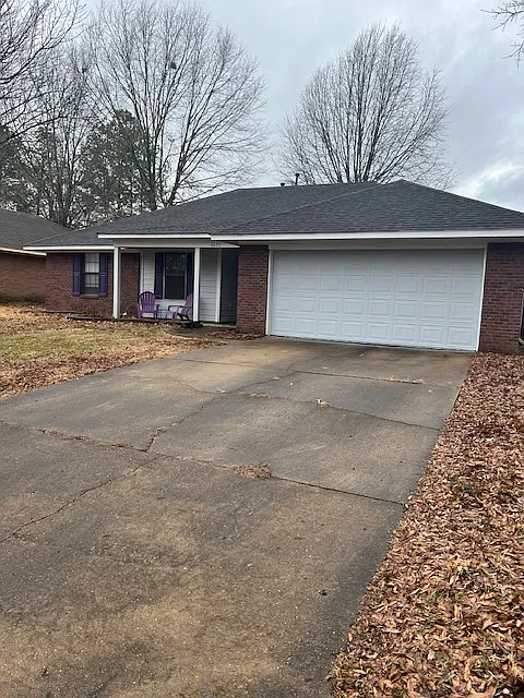 3 bed, 1437 sqft, $1,800 — Photo 1
