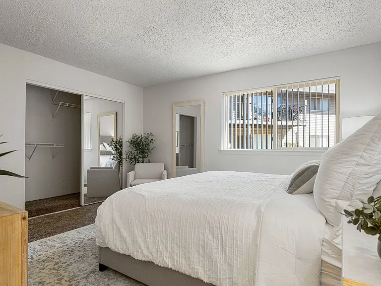 Deerfield Estates - First Months Rent FREE *Select Units Only* — Photo 33