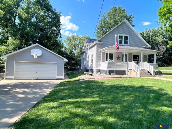 217 E Seward St, Seward, NE 68434
