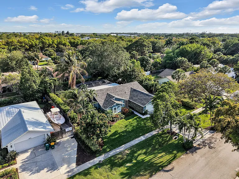 2554 Outrigger Ln — Photo 32