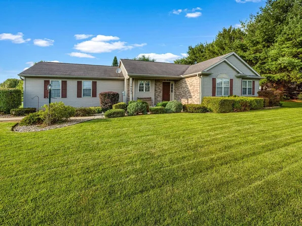 14691 Copper Penny Dr, Granger, IN 46530