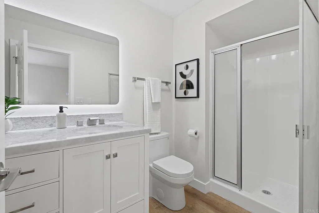 2 bed, 804 sqft, $3,000 — Photo 1