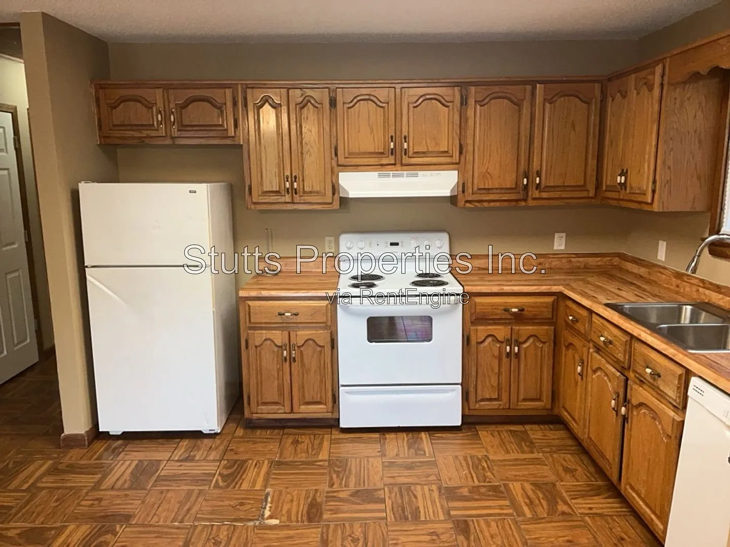 2 bed, 1.5 bath, 900 sqft, $695 — Photo 3