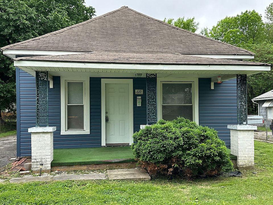 1st image of 619 W Forest St