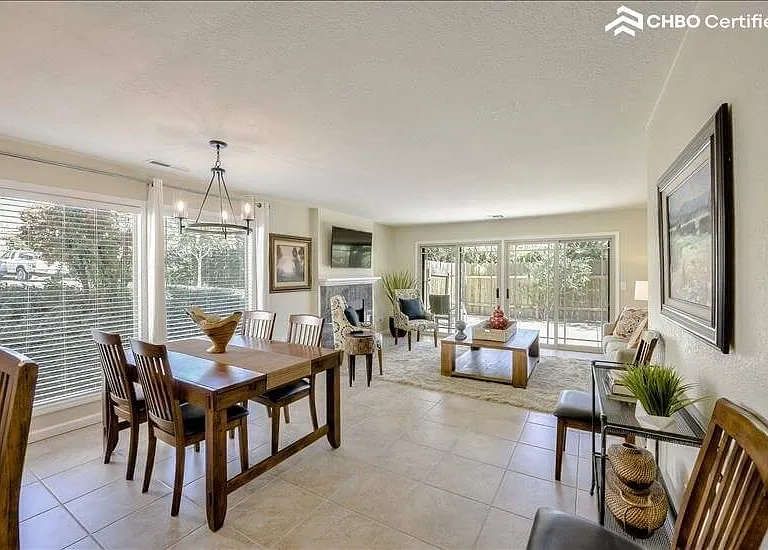 3911 Hills Ct — Photo 14