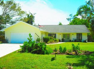 2229 SE Abcor Rd, Port Saint Lucie, FL 34952