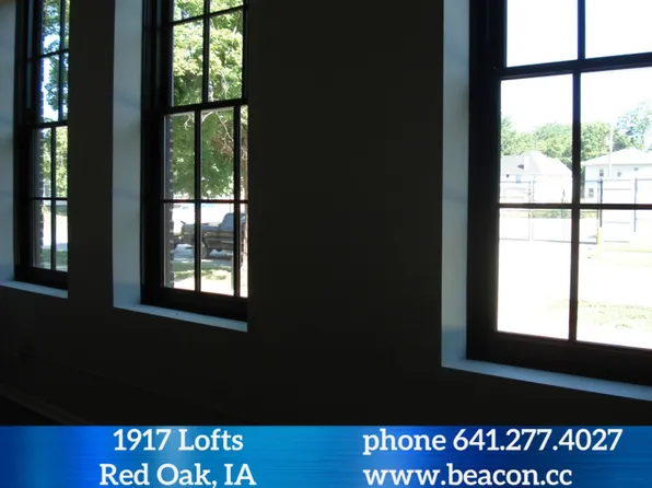 1917 Lofts Red Oak