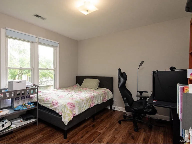257 Coventry Cir — Photo 20