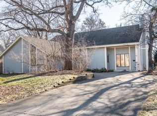 511 Glenwood Dr, Hartland, WI 53029