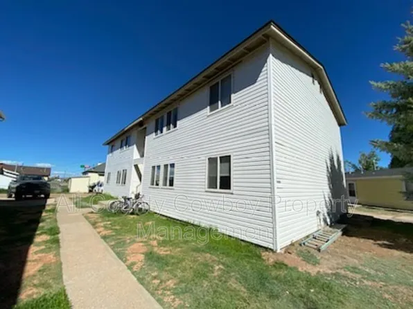 527 Spring Creek Dr, Laramie, WY