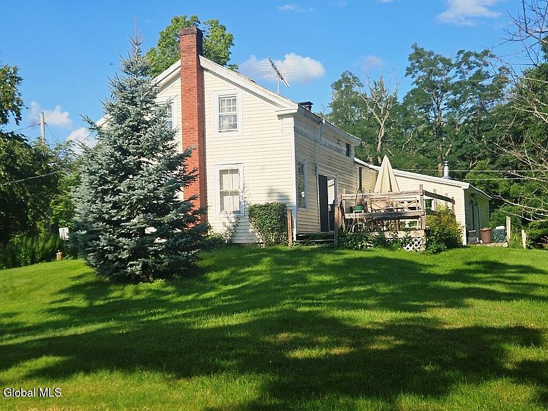 2nd image of 1235 Grovenors Corners Road