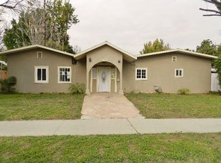 19523 Saticoy St, Reseda, CA 91335