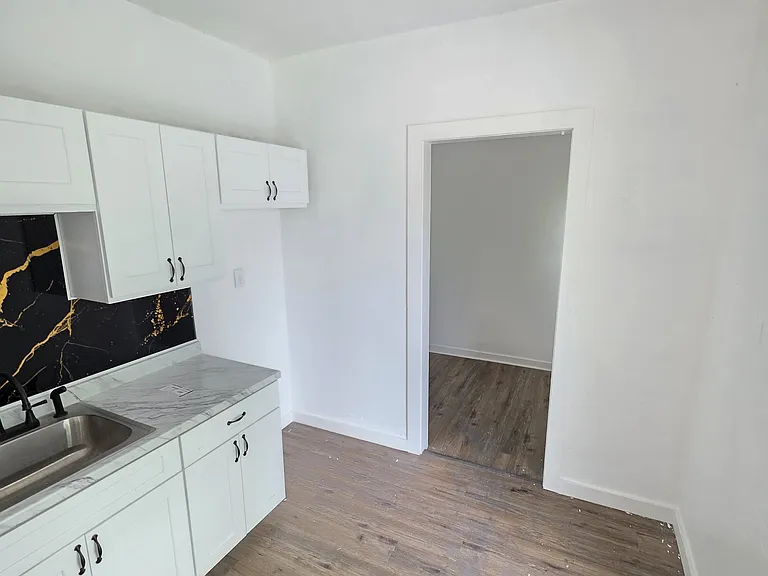 14063 Freeland St — Photo 10