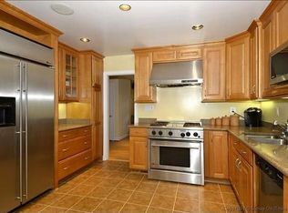 5402 Ridgefield Rd, Bethesda, MD 20816