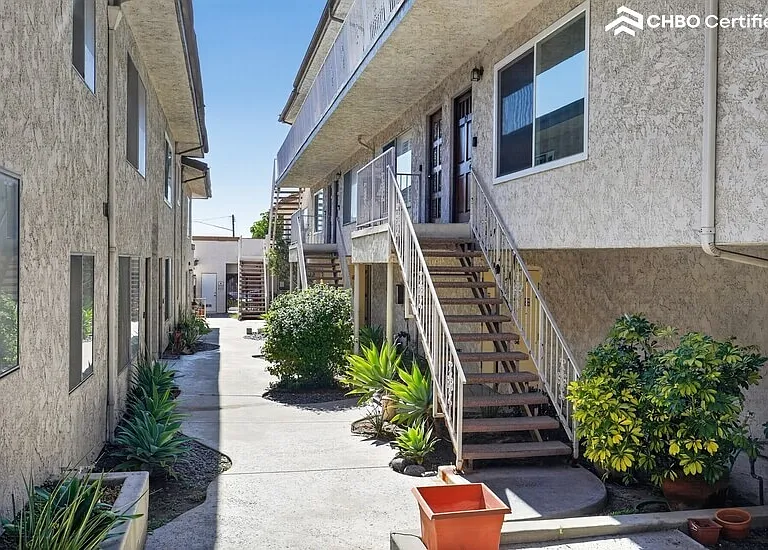 2296 Gaviota Ave #14 — Photo 4